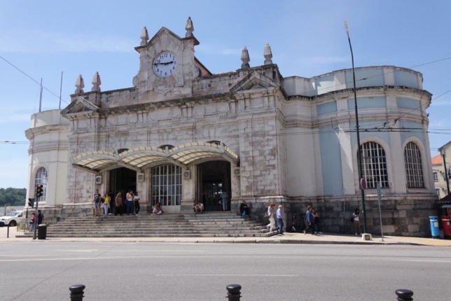 Coimbra Quer Transformar Estação Nova Num “grande” Centro De ...