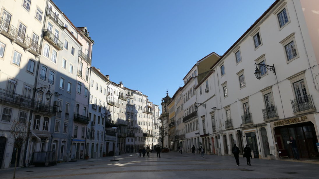 CM de Coimbra vai adquirir imóvel na Praça do Comércio para receber empresas e espaços de cowork