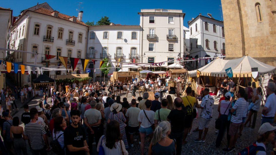 Feira Medieval de Coimbra com adesão inédita  de 30 mil visitantes