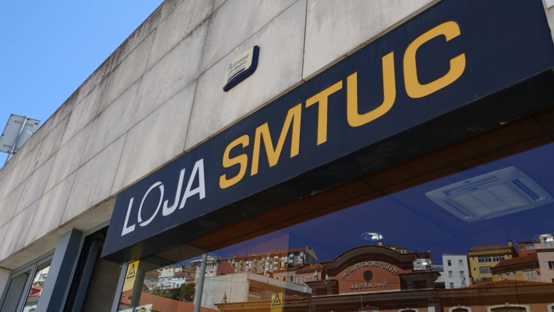 Loja SMTUC do Mercado Municipal D. Pedro V vai estar aberta 15 sábados do próximo ano letivo