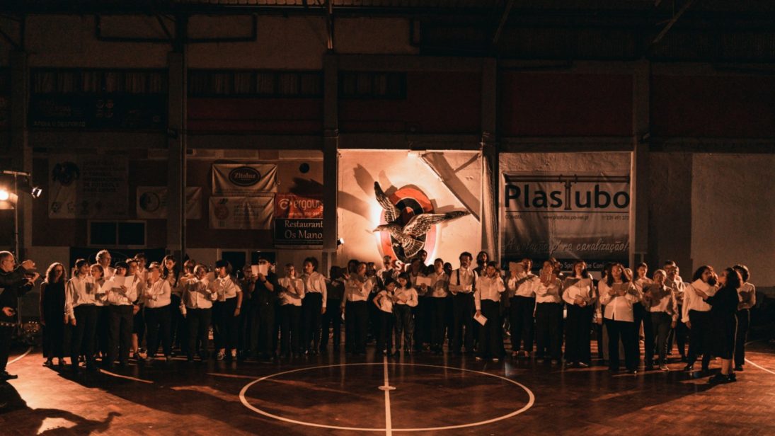 Dança e música num comício “sui generis” para celebrar a liberdade em Coimbra