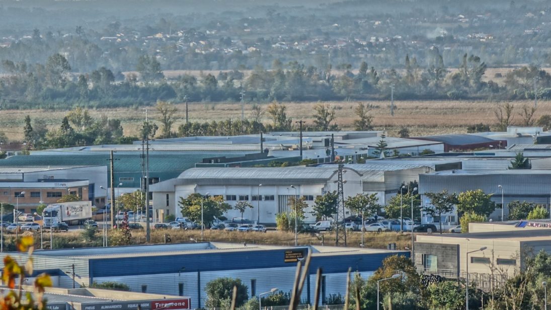 CM Coimbra aliena último lote disponível no Parque Industrial de Taveiro