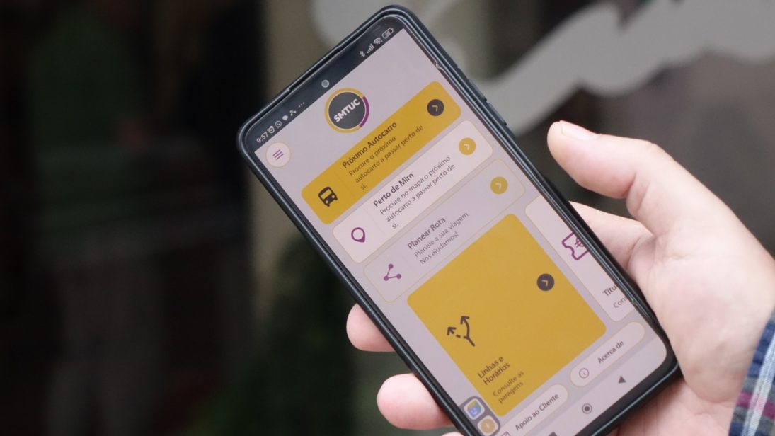 SMTUC investem em solução para carregar bilhetes através do telemóvel