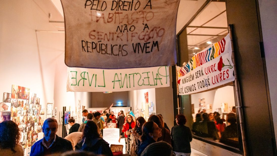 Instalação de Sara Folhas mantém-se até 8 de dezembro no Convento São Francisco